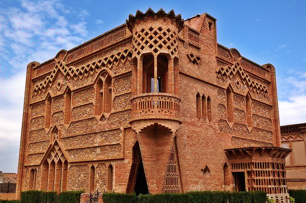 Outside view of house at Colonia Guell