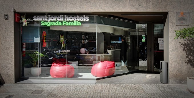 Entrance to Sant Jordi Hostels Sagrada Familia in Barcelona.