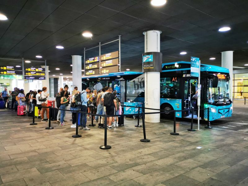 Shuttle bus at barcelona el prat airport